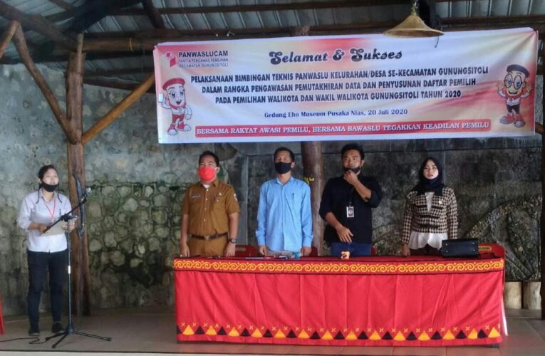Panwaslucam Gunungsitoli Menggelar Bimtek 32 Pengawas Kelurahan/Desa