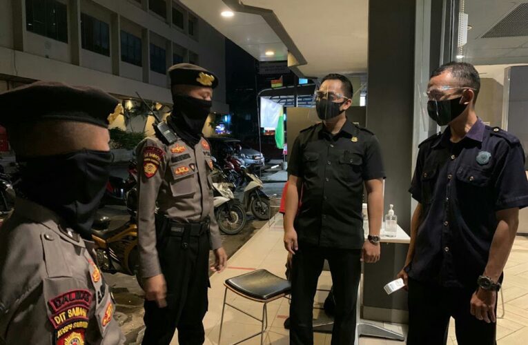 OPS AMAN NUSA II PENANGGULANGAN COVID-19 SELIGI 2020 KEMBALI MELAKUKAN PATROLI DIALOGIS DI WILAYAH NAGOYA, JODOH DAN BALOI GUNA MENDUKUNG ADAPTASI KEBIASAAN BARU DI WILAYAH KEPRI
