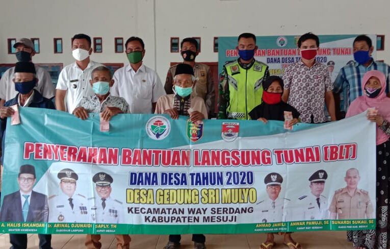 Penyerahan Bantuan Langsung Tunai Tahapan 11 Di Desa Gedung Srimulyo Berjalan Dengan Lancar