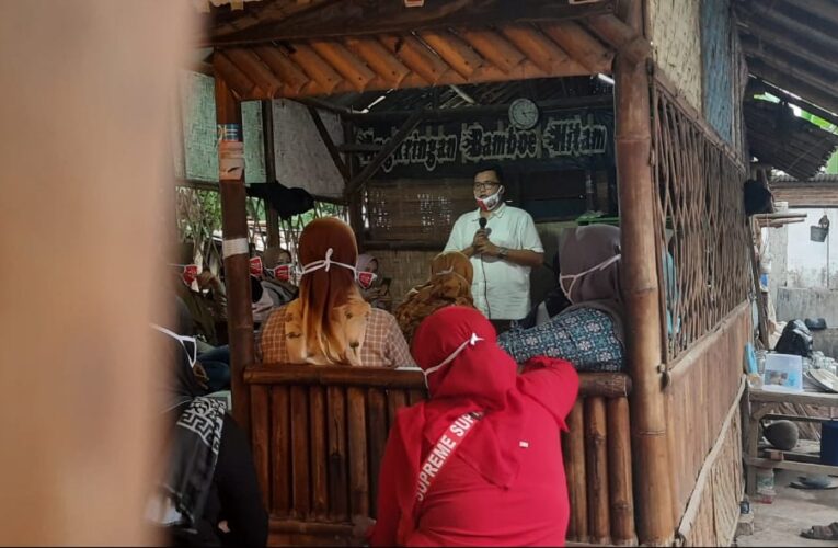 KAMPANYE DI WARUNG KOPI, VIAN PERKENALKAN PROGRAM UMKM