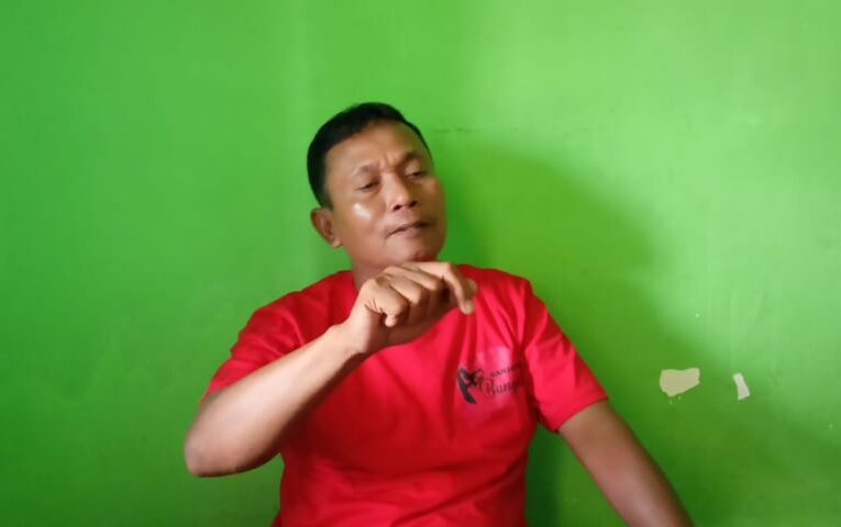 KELOMPOK MASYARAKAT BAWAH DESA BANJARSARI KELUHKAN TINGGINYA ANGKA PENGANGGURAN