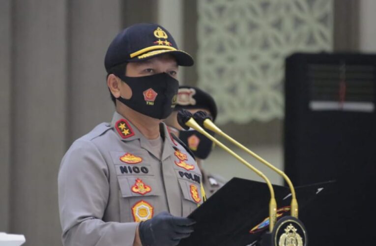 POLDA JATIM SALURKAN BANTUAN BENCANA ALAM KUCURKAN DANA SEBESAR 1.8 MILYAR