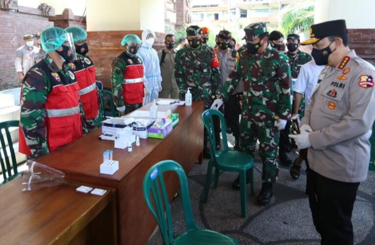 Cek Penegakan Prokes, Panglima TNI Dan Kapolri Kelilingi Dua Pasar Di Bali