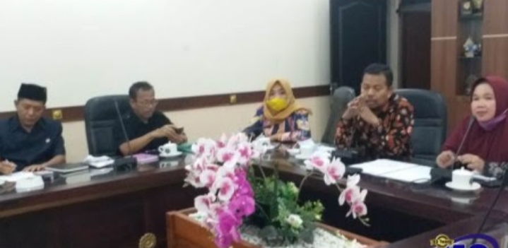 DPRD Jember Menghadirkan 10 PJ Kades dan BPD Bahas Kesiapan Pilkades