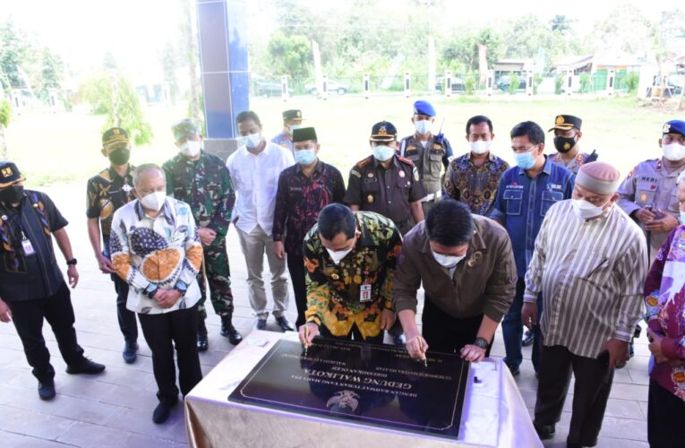 Gubernur : Wali Kota Lubuklinggau Sangat Layak Diberi Reward Disampaikan Saat Meresmikan Gedung Kantor Wako dan CC