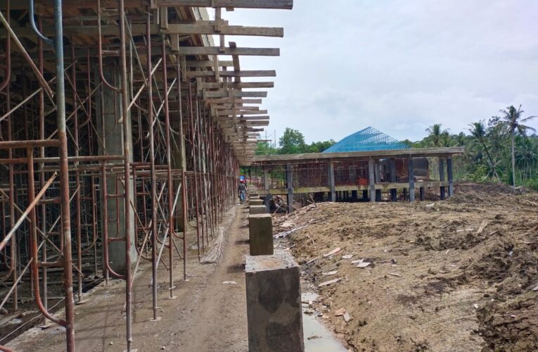Pembangunan RSUD Nias Selatan Belum Selesai, PPK Dinkes Nisel Sulit di Temui Wartawan.