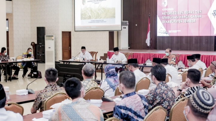 Rapat Koordinasi Ketersediaan Beras Dan Stabilisasi Harga Gabah di Kabupaten Jember