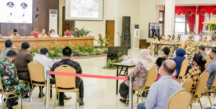 Bupati Hendy : Pengusaha Lokal Garap Pembangunan Fisik Di Jember