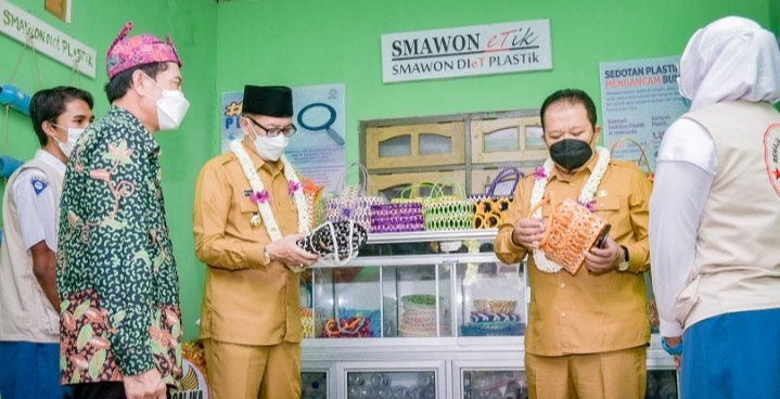 Bupati Dan Wakil Bupati Tinjau Pelajaran Tatap Muka di SMA Negeri 1 Kencong