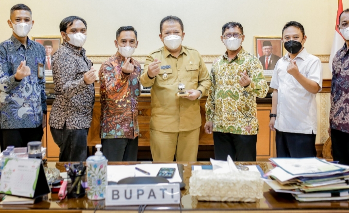 Gandeng PLN Bupati Jember Akan Sulap Alun-alun Jember Menjadi Kota Megah