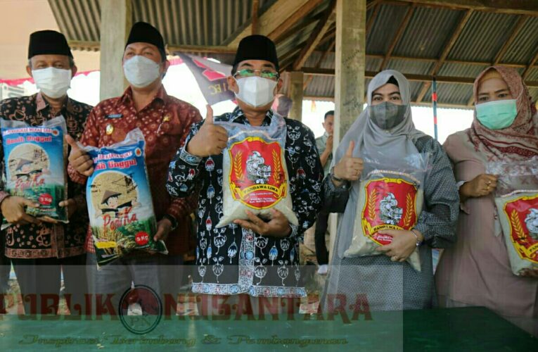 Hadiri Panen Raya Desa Rawa Medang, Bupati Apresiasi Kelompok Tani