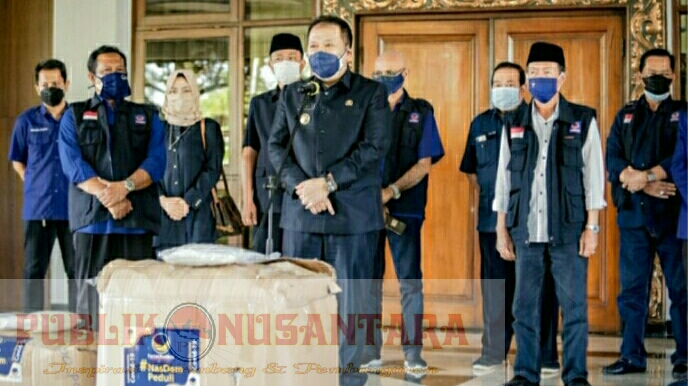 Peduli Masyarakat DPD Partai Nasdem Sumbangkan APD Ke Pemkab Jember