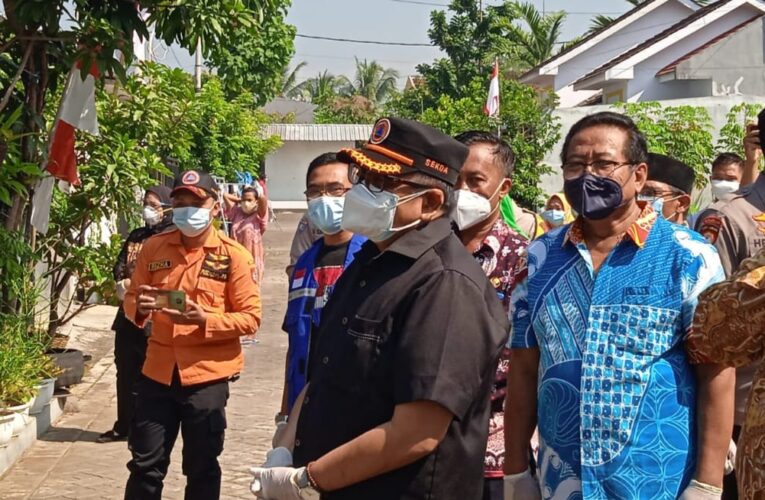 Sekda Kabupaten Jember Blusukan Ke Kecamatan Patrang , Dan Menyerahkan Ini
