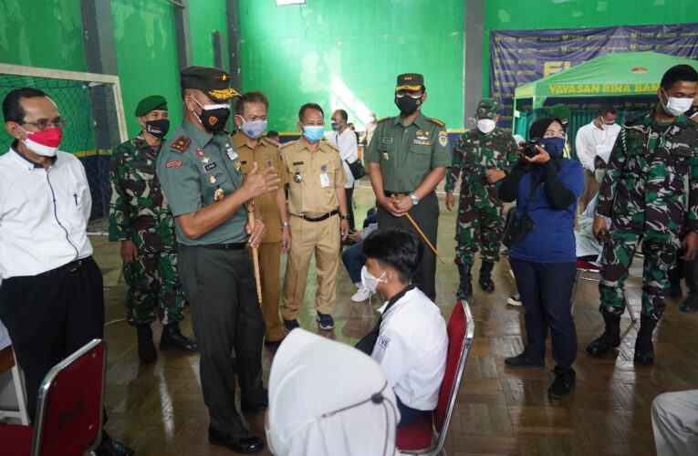 Prof. Dr. Ir. Asep Saepudin,.M.Sc Apresiasi Danrem 061/SK Gelar Serbuan Vaksinasi Bagi Pelajar di Wilayah Bogor