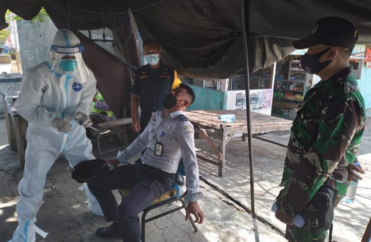 Dandim 1628/SB Tinjau Kegiatan Tracing dan Swab Acak di Poto Tano