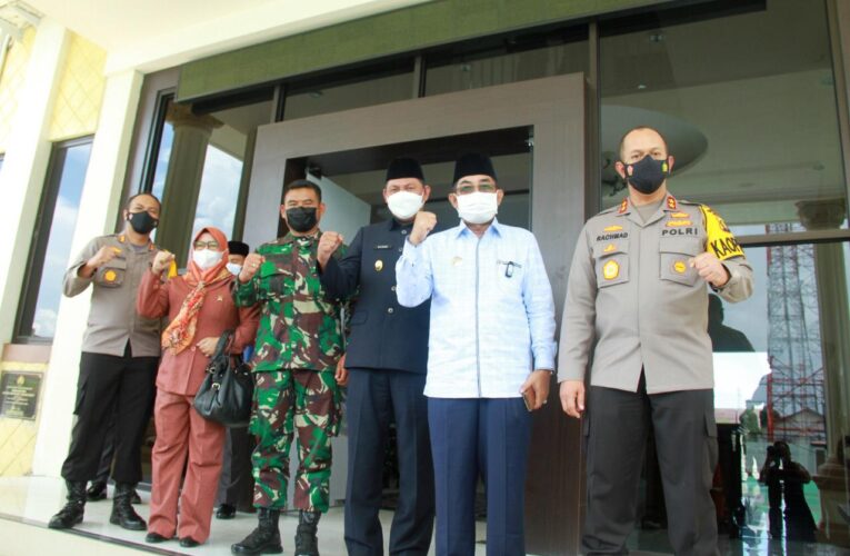 Bupati Tanjabbar Ikuti Rakor Penanganan Covid-19 dan Persiapan MTQ Ke-50 Bersama Kapolda Jambi