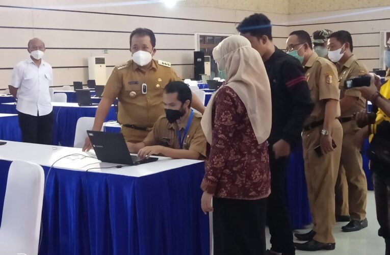 Bupati Jember Cek Kesiapan Tempat Pelaksanaan Seleksi CPNS 2021 Di Gedung Serba Guna