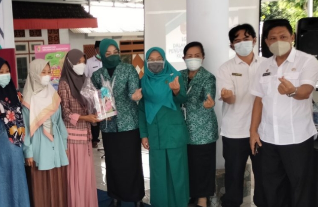 Wakil TP-PKK Kabupaten Jember Menghimbau Jajaran PKK Tingkat Desa Bekerja Keras