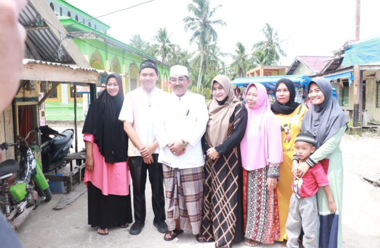 Hadiri Undangan Dzikir Kades Teluk Dalam Inhil, Bupati Sempatkan Ziarah Kemakam Tuan Guru Sapat