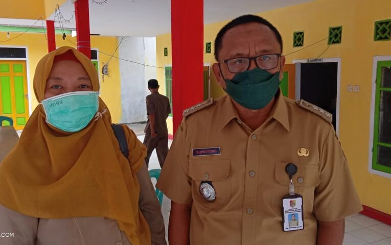 Didampingi PJ Kades,Camat Bangsalsari Dengar Ungkapan Warga Langkap,Ini Ungkapannya.