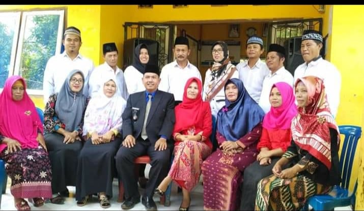 PNS rangkap jabatan, camat dan sekdes klarifikasi DPMD