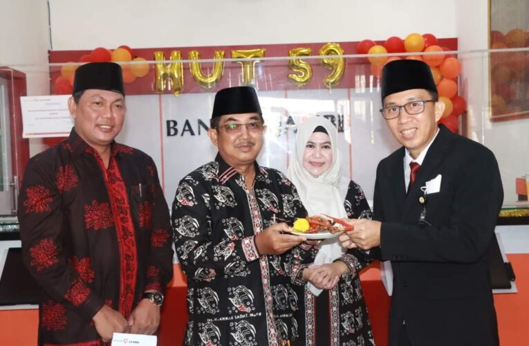 Bupati Tanjabbar Bersama Wabup Hadiri HUT Bank 9 Jambi Ke-59