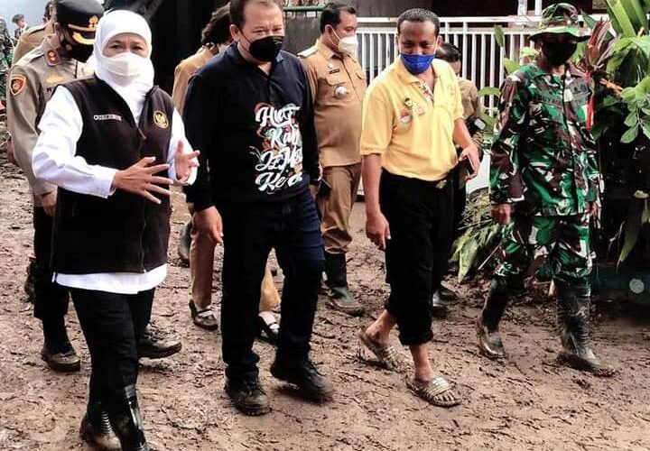 Didampingi Bupati Jember Hendy Siswanto, Gubernur Jatim Blusukan Dan Ingatkan Fenomena La “Nina