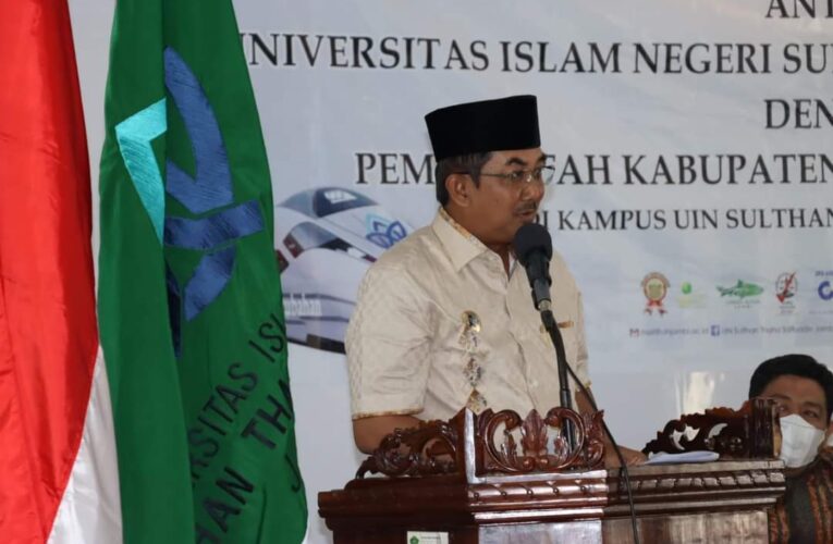 Bupati Tanjabbar Tandatangani MoU Kerjasama Dengan UIN Sultan Thaha