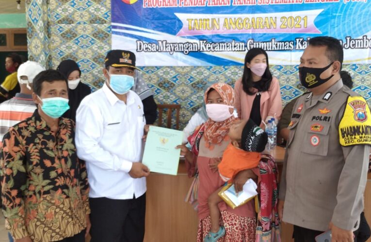 Untuk Mendapatkan Pelayanan Dari Pemdes Mayangan ,Wajib Menunjukkan Bukti Vaksin.
