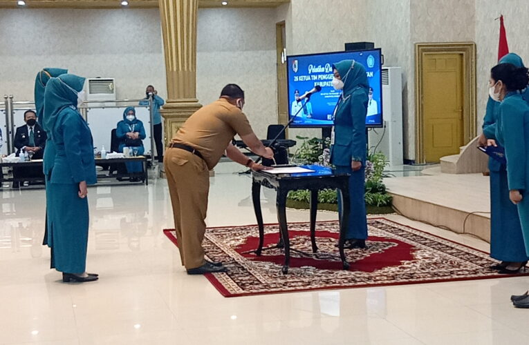 Bupati Jember Hendy Siswanto Menghadiri Pelantikan TP-PKK Tingkat Kecamatan.