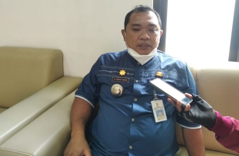 Saat Menerima Bantuan Dari Berbagai Pihak , Untuk Korban Banjir , Utamanya Dari Bupati Jember, Ini Ungkapan Camat Kaliwates.