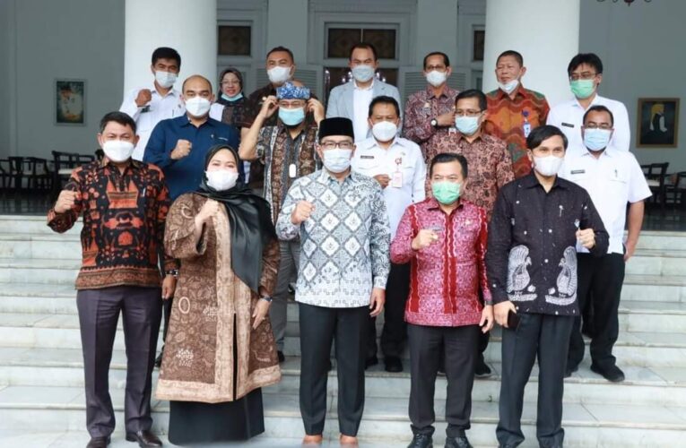 Wabup Tanjabbar Bersama Gubernur Jambi Laksanakan Studi Banding ke Jawa Barat
