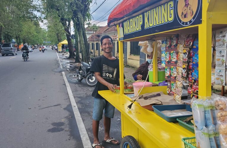 Warung Kuning Program Sahabat Tino Mampu Menghapus Air Mata Anak Punk Jember.