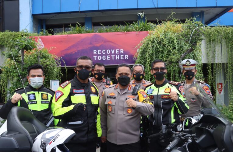 Dirlantas Polda Jatim Kunjungi Pelabuhan Ketapang Banyuwangi .