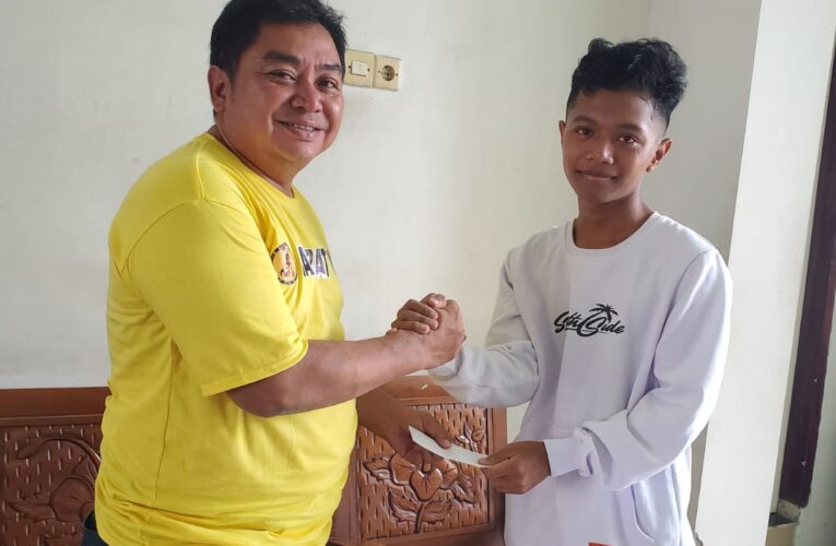 Peduli Kemiskinan , Sahabat Tino Salurkan Ternak Dan Modal Usaha ,Angga (13) : Saya Akan Bahagiakan Orang Tua.