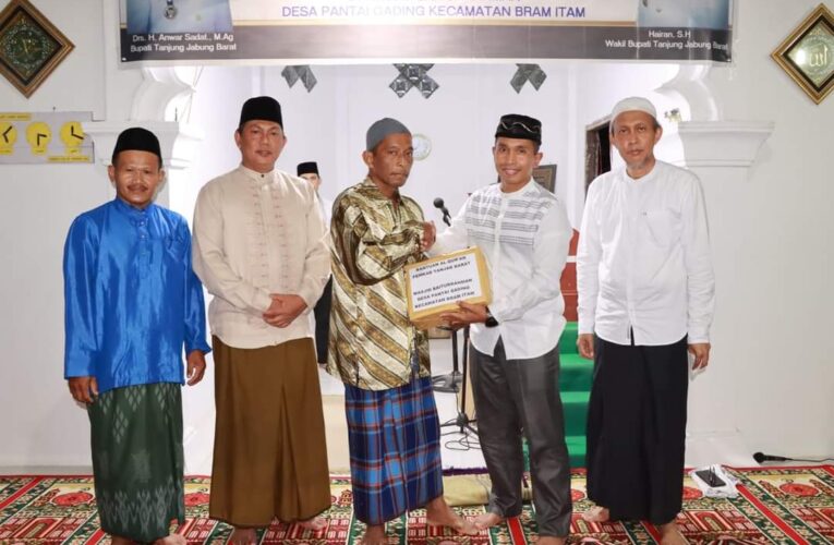 Pemkab Tanjabbar Safari Ramadhan Perdana Ke Desa Partai Gading