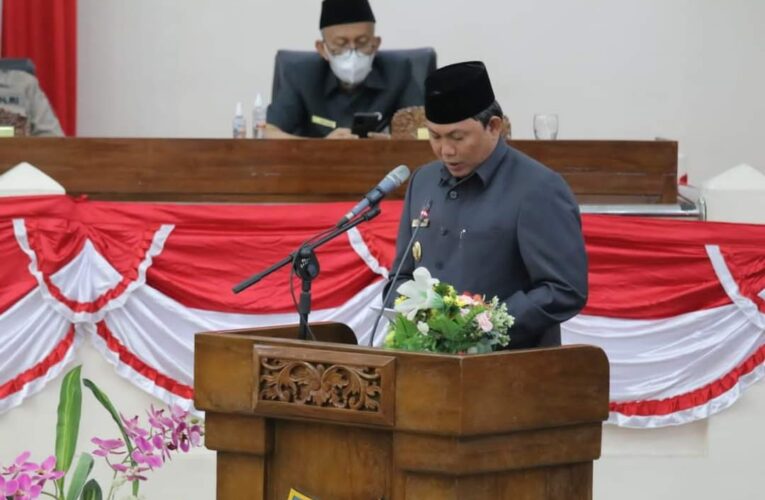 Wabup Hadiri Rapat Paripurna Ketiga DPRD Tanjab Barat