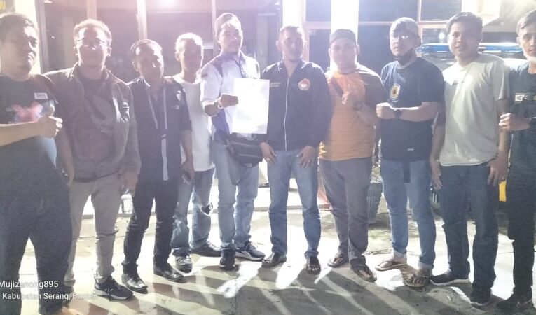 Wartawan di Serang Alami Persekusi dan Pemukulan dalam Rumahnya, Puluhan Jurnalis Dampingi Korban Buka LP