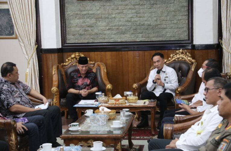PLH Bupati OKU Terima Silaturahmi Bupati Way Kanan H. Raden Adipati Surya Dan Bahas Terkait Usulan Pembangunan Exit Tol