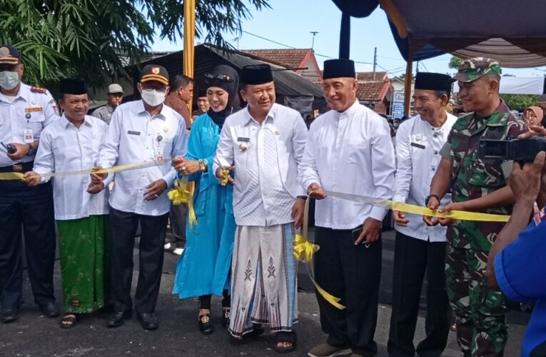 Usai Sowan ke Tokoh Masyarakat, Bupati Hendy Resmikan Kompleks Jembatan 515 Tanggul.