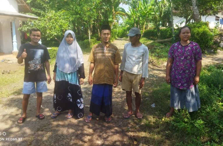 Puluhan Tahun Jalannya Berbatu Dan Berlumpur, Warga Jatiroto Sumber Baru Tidak Periksakan Kehamilannya Diusia 9 Bulan