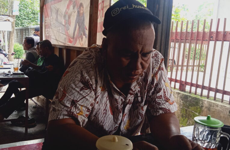 J-Lahbako Diapresiasi Dua Tokoh Masyarakat Curah Kalong Bangsalsari