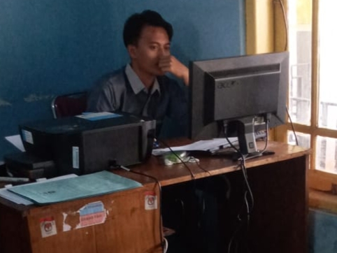 Masyarakat Curah Kalong Bangsalsari Pengajuan Adminduk Cukup Dikantor Desa
