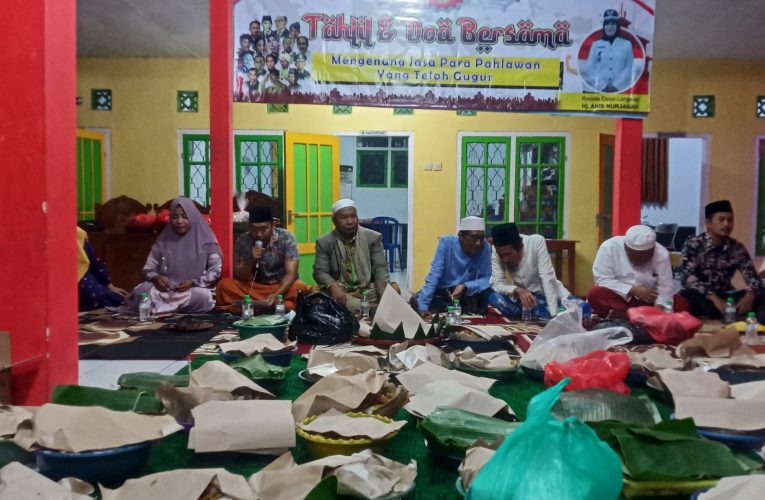 Memperingati HUT RI ke 77 Pemdes Langkap Bangsalsari Gelar Dzikir, Tauziah, dan Doa Bersama Masyarakat Dengan Seribu Tumpeng