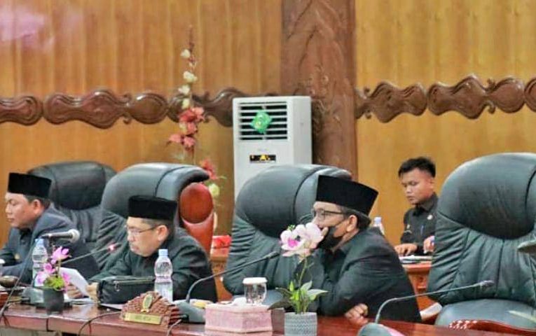 Ketua DPRD Pimpin Langsung Rapat Paripurna Ketiga Bahas Raperda Tanjabbar