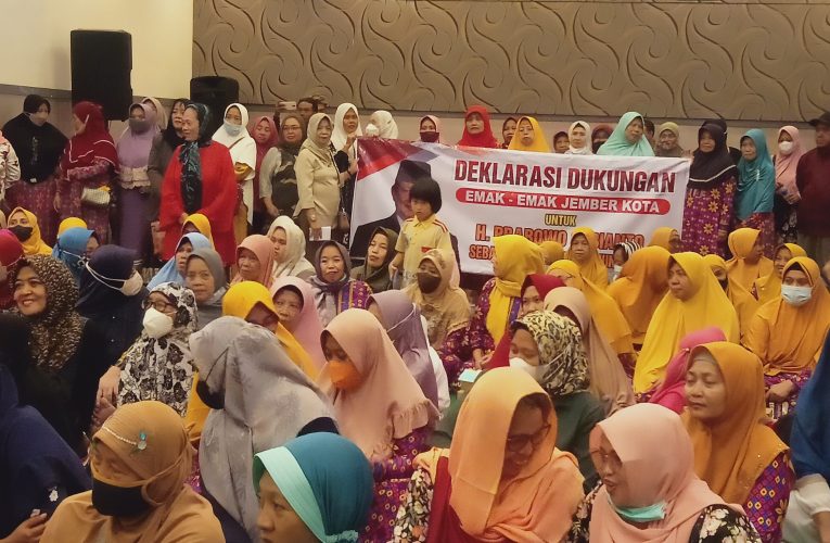 Emak-emak Nyatakan Siap Dukung Prabowo Subianto Sebagai Capres 2024-2029