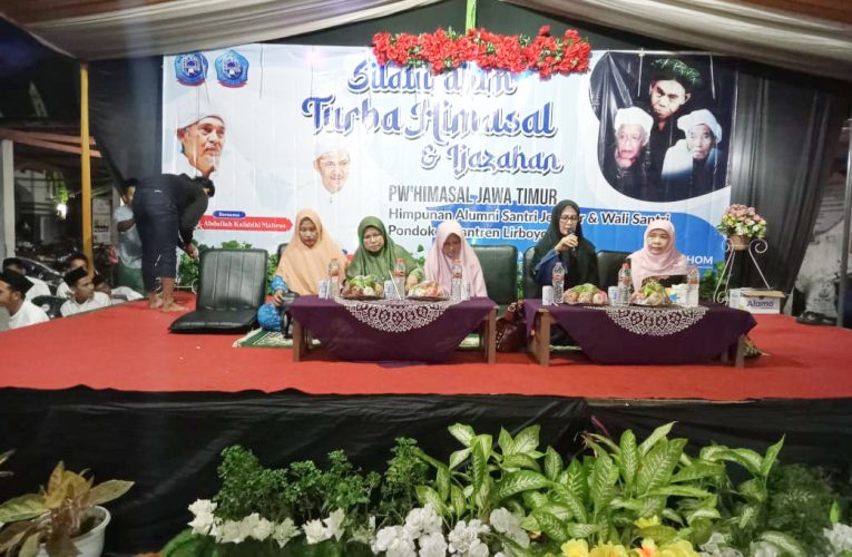 Pengasuh Ponpes Lirboyo Didampingi Anggota DPRD Jatim Doa Bersama Dan Serahkan Asrama Santri