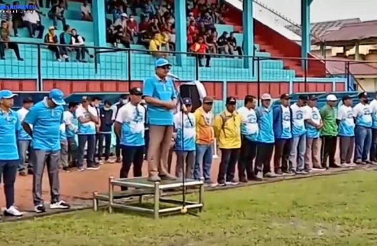 Bupati Buka Secara Resmi Kejuaraan Sepak Bola Bupati Cup Tahun 2022