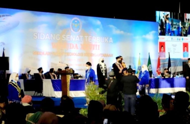 Bupati Tanjabbar Hadiri Undangan Sidang Senat Terbuka Wisuda XXVIII STTKD Tahun 2022
