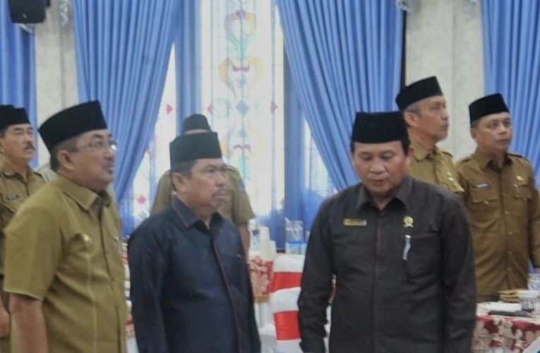Serahkan Bonus Kafilah MTQ Berprestasi, Bupati Janji Akan Terus Berikan Support